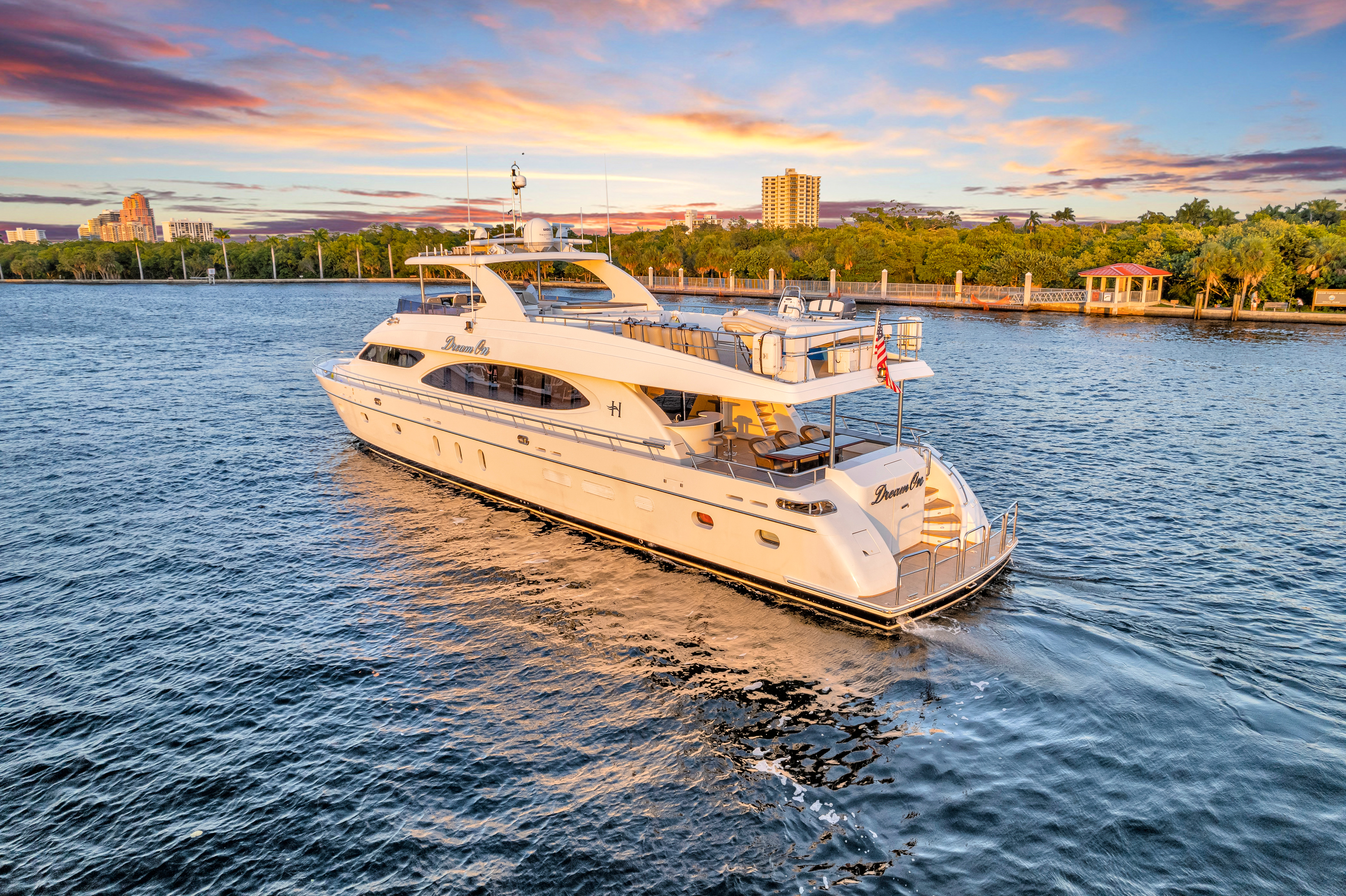 Dream On luxury yacht cruising in Fort Lauderdale with panoramic sunset views